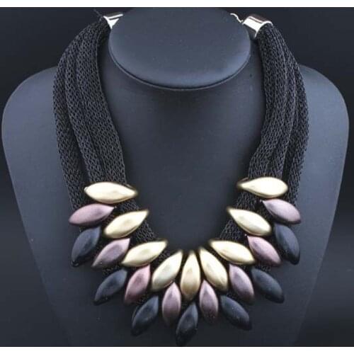 Fashionable women manual cloth weaving Hot selling womens fashion luxury geometry splicing joker necklace necklace pendant