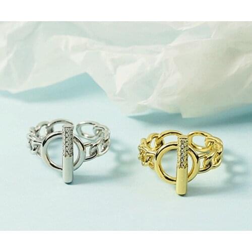 OT Buckle Shape Open Ring Female Gold Plated Crystal Twist Hollow Round Index Finger Ring Exquisite Womens Banquet Jewelry