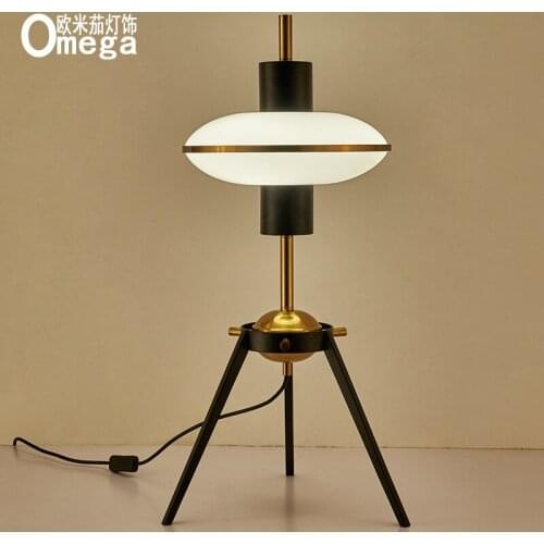 Nordic postmodern creative personality table lamp living room bedroom bedside study project model room showroom table lamp