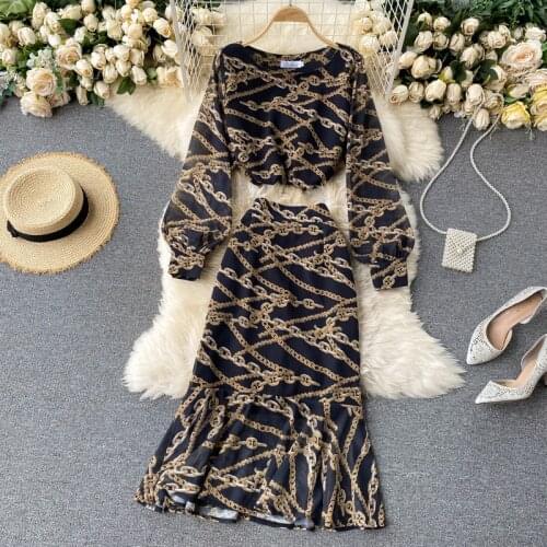 2021 Summer New Temperament Womens Two-Piece Round Neck Pullover Blouse + High Waist Ruffle Skirt Printed Fashion Suit Female