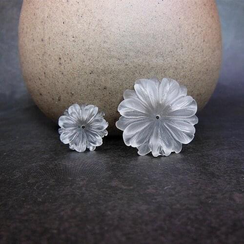Hand Carved Clear Quartz Daisy Flower Crystal Loose Bead Components Natural Stone Beads For Jewelry Making DYL0020