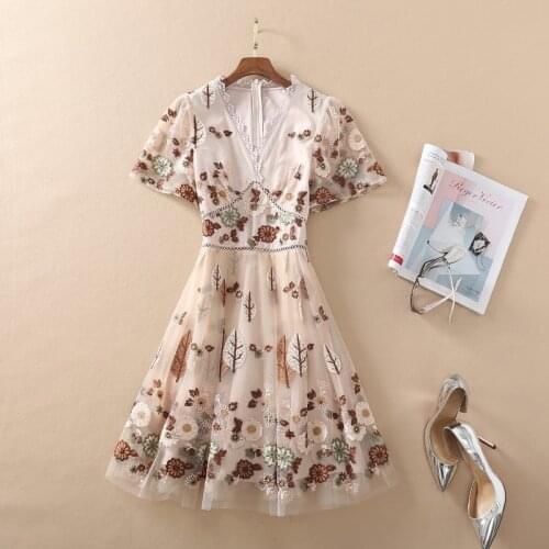 European and American womens clothing 2021 The new spring Gauze flowers and leaves embroidery Short sleeved fashionable dress