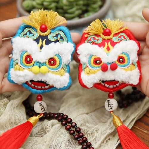 DIY embroidery peace fu xing lion pendant send family and friends to protect peace and happiness of life. Send embroidery guy