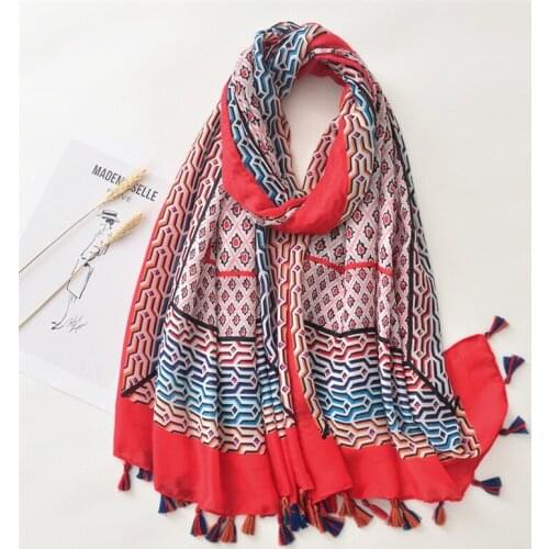 New Design Brand Women Scarf Fashion Aztec Geometric Tassel Shawls Spring Autumn Warm Wrap Hijabs Lady Pashmina Foulards Bandana