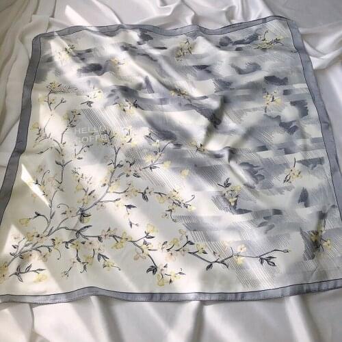 Yishine 2021 70x70cm Florals Print Square Scarf Women Bandana Hairband Lady Head Wraps Female Shawl Neckerchief