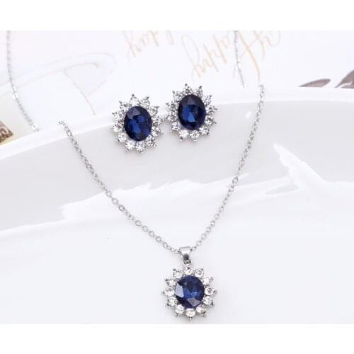 Elegant Jewelry Set Exquisite Rhinestone Pendant Necklace Earrings Women Wedding Jewelry Sets Crystal Rhinestone Decor Gift