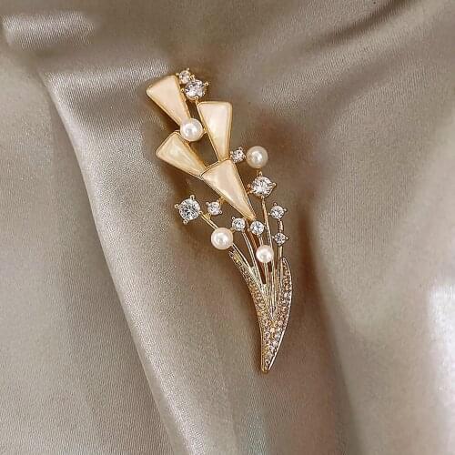 Exquisite wheat ear brooch, high-end female pin ins style, trendy personality accessories, fixed anti-glare buckle