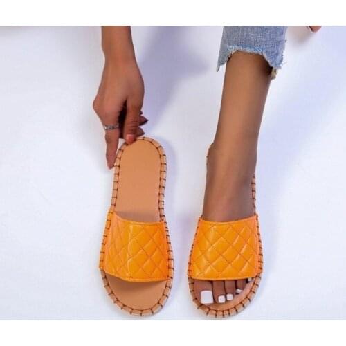 Summer Women Slippers Comfortable Round Head Flat Sandals Retro Patent Leather Outdoor Casual Slippers Candy Color Beach Sandals