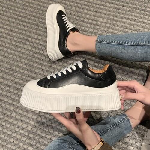 2021 spring and autumn womens casual sports shoes British style fashion platform white shoes versatile low-cut simple