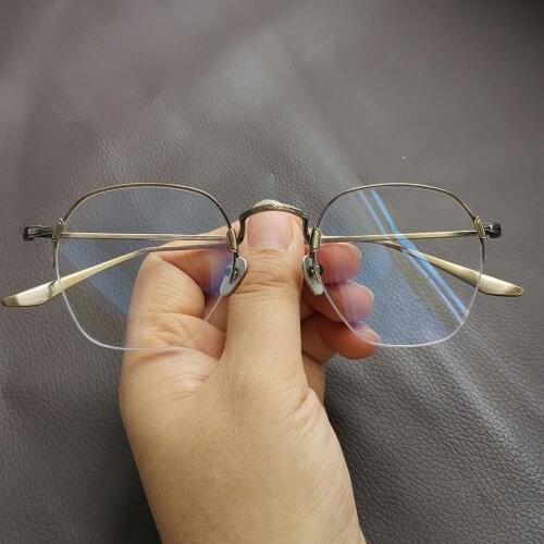 Pure titanium frame retro Japanese glasses for men and women. Blue-light-proof flat lenses for customized myopia glasses