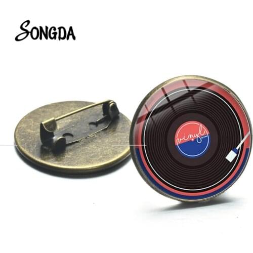 Cool Classic Record Brooches Vinyl Record Player Glass Dome Pins DJ Music Badge Charm Musician Brooch for Women Men Gifts