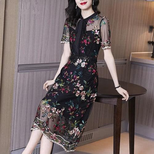 2021 Women Spring Summer New Casual Embroidery Mesh Dress Female O-neck Short Sleeve Dresses Lady Vintage Hollow Out Vestido J77