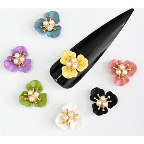 10pcs/lot 7 Colors 11.5*11.5mm Nail Retro 3D Flower Decorations Jewelry Alloy Spray Paint Inlaid Pearl Nail Art Accessories VG2