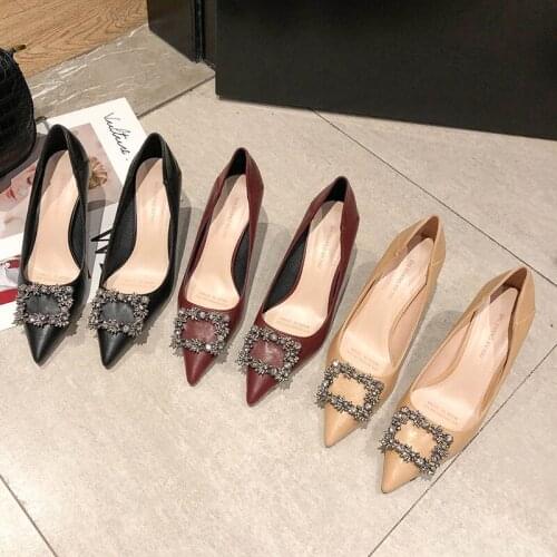 High-heeled women 2020 new French girl web celebrity little fresh and sexy versatile rhinocerone pointed slim heel shoes