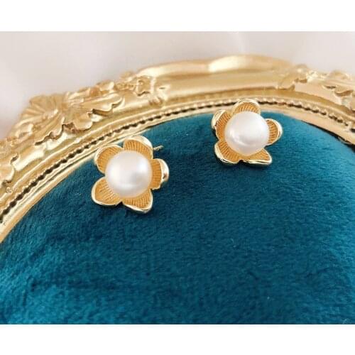 DAIMI Freshwater Pearl Studs Earrings Simple And Fresh Earrings For Women