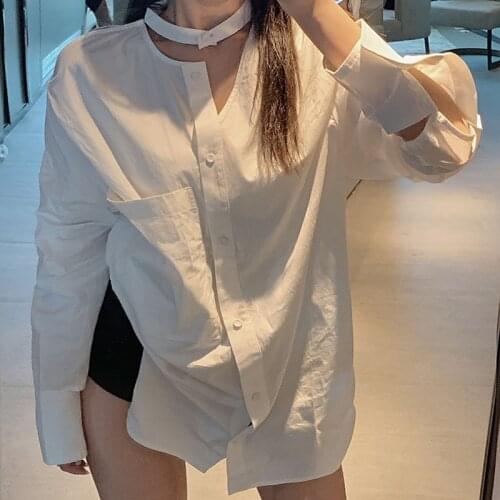 Hzirip Strapless Hellow Out Solid Shirt Asymmetrical O-Neck Sweet Girl Single Breasted Shirt 2021 Autumn Loose Design Sense