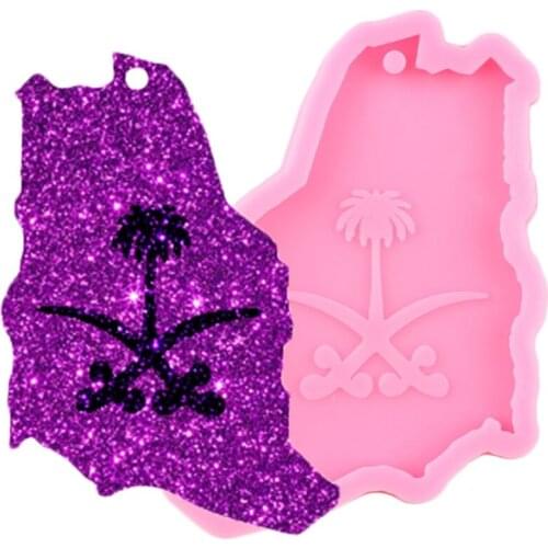 M2EA Shiny Glossy Saudi Arabia Map Keychain Silicone Epoxy Resin Mold DIY Keychain Pendant Jewelry for Valentine Gift Craft