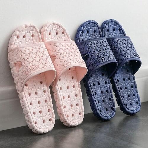 Bath Household Slippers Non-Slip Platform Wear-Resistant Indoor Leaking Hole Slippers Fashion Bathroom Slippers Indoor Slippers