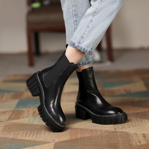 2021 New Women Shoes Slip-on Women Boots Winter Ankle Boots Genuine Leather Womens Chunky Boots Platform shoes Thick heel