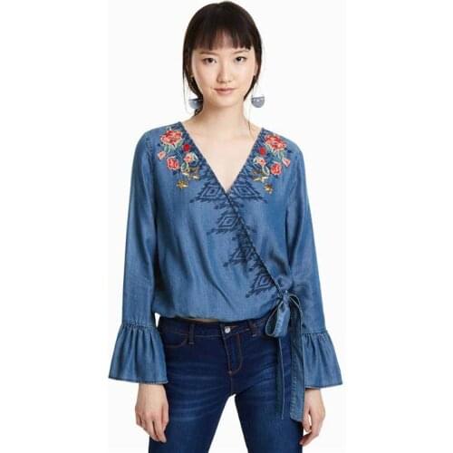 Spanish European and American style wash denim shirt with elastic embroidery under hem