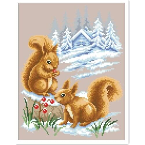 Squirrels with Berries cross stitch kit animal design cotton silk thread 14ct 11ct linen flaxen canvas embroidery Dreampattern
