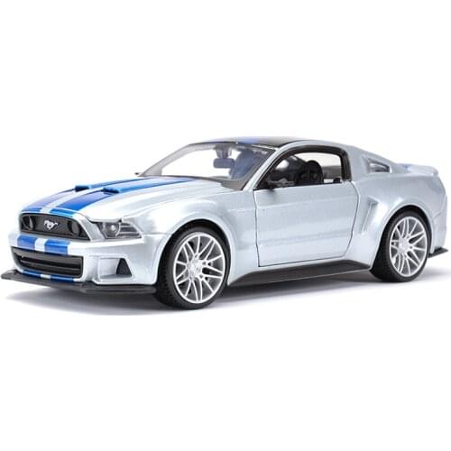 Maisto 1:24 2014 Ford Mustang Street Racer Sports Car Static Die Cast Vehicles Collectible Model Car Toys