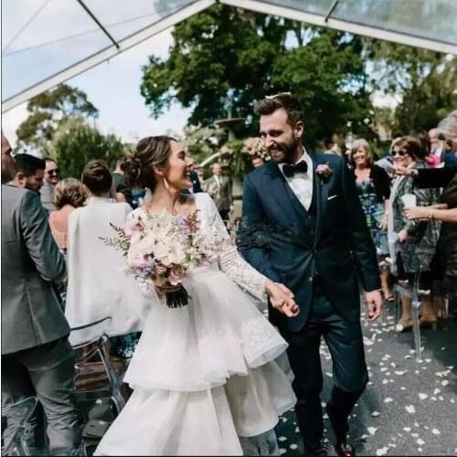 Vestido de noiva Modest tiered a Line Wedding Dresses Long sleeves Scoop Appliqued Lace country Bridal Gown wedding gowns