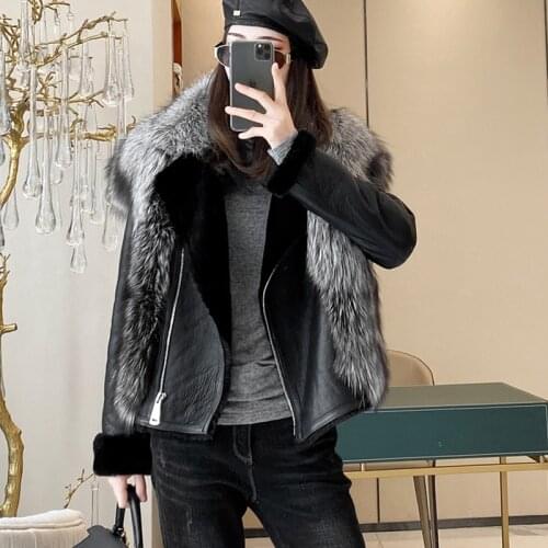 2020 Ladies Dark Design One piece of Sheep Fur Jacket with Silver Fox Collar warm Real Sheepskin Coat womens jacket