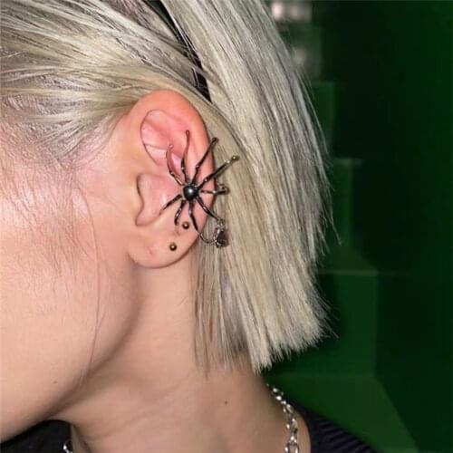 YUNLI Stud Earrings