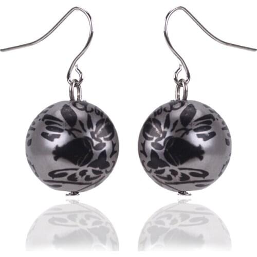 2020 New Fashion Waterdrop Print Pearl Earrings for Women Brincos Classic Simple Small Pearls Drop Dangle Earring Dropshipping