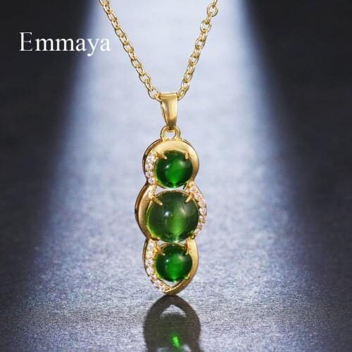 Emmaya Fascinating Round Design Interesting Gold Necklace With Green Stone For Women Fashion Statement Dinner Modern Jewelry