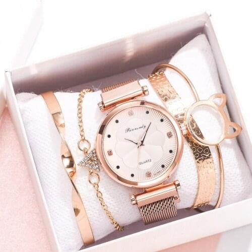 Luxury Ladies Watch Set 5pcs Crystal Flower Pattern Quartz Women Watches Gift Wristwatches Mesh Magnetic Bracelet montre femme