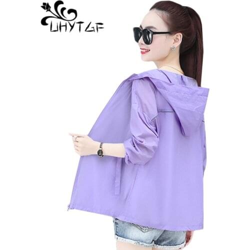 UHYTGF 2021 Summer Tops Jacket Womens Outdoor UV Protection Thin Coat Hooded Loose Short Plus Size Sun Protection Clothing 1057