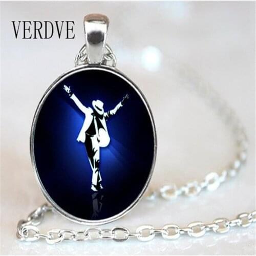 VERDVE Classic Michael Jackson Moonwalk Pendant Necklace Fans Favorite Brand Vintage Star Statement Jewelry Necklaces Pendants