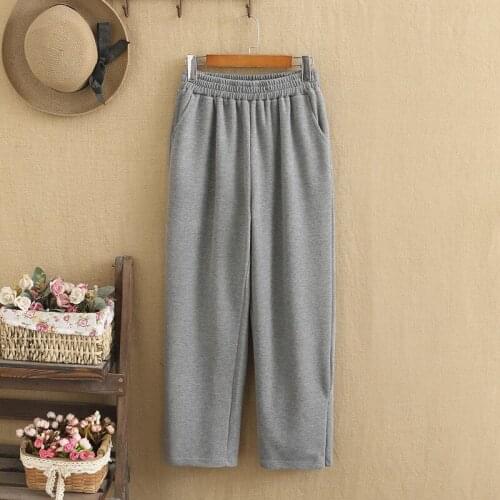 Women plus sizes cotton straight-leg trousers in spring The outer side of the trouser leg has a zipper that can be pulled open