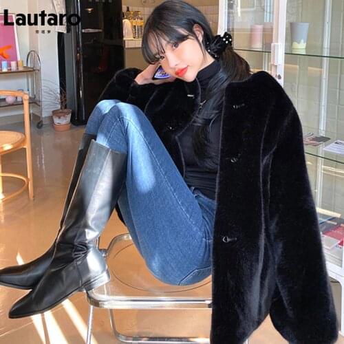 Lautaro Winter Black Loose Casual Faux Fur Coat Lantern Sleeve O Neck Fluffy Jacket 2021 Oversized Streetwear Women Korean Style
