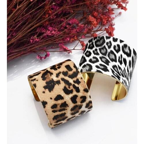 New Trendy 2 Colors Unique Sexy Leopard Print Cuff Bracelet& Bangle Charming Bangles For Women Jewelry Accessories