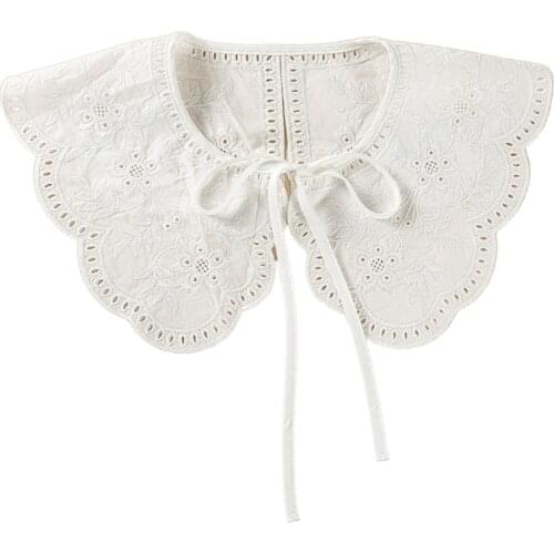 Korean Style Decorative Fake Collar Shawl Wrap Hollow Out Embroidery Sunflower Leaves Lace Necklace Vintage Short Poncho Capelet