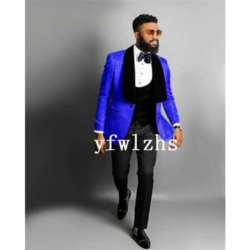Handsome Embossing Groomsmen Peak Lapel Groom Tuxedos Wedding Dress Men Suits Blazer Prom Dinner (Jacket+Pants+Tie+Vest) A979