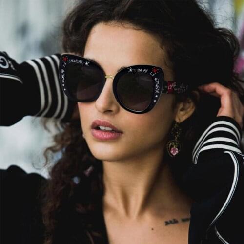 RunBird Cute Letter Cat Eye Sunglasses For Women Big Frame Black Eyewear Female Oversize Cateye Shades Men Glasses 5334 R