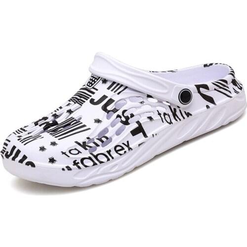 2021 Men Sandals Women Summer Non-slip EVA Hole Shoes Clogs Lovers Home Garden Outdoor For Male Female Beach Flat Slippers