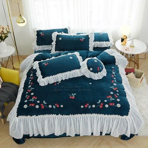 Luxury Flannel Velvet Princess style Bedding Set Warm Fleece Lace Duvet Cover Bed Sheet Pillowcases Queen King Size 4Pcs