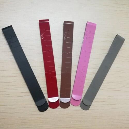 1Pcs Random Color Metal 3 inches Sewing Rolling Edge Clamp Cloth Rule Mark Fixed DIY Sewing Measuring Ruler Home Sewing Tools