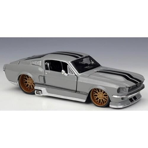 Maisto 1:24 1967 Ford Mustang GT Diecast Car Model New in Box
