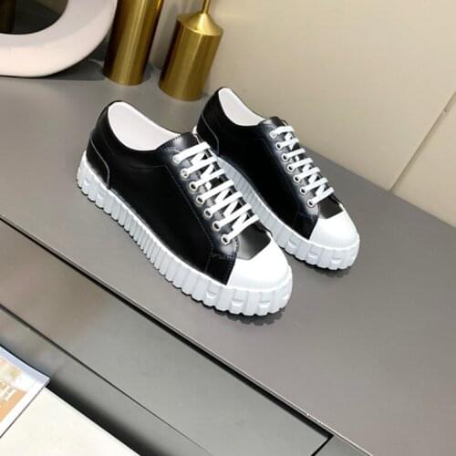 Fashion couple shoes 2021 spring and autumn genuine leather lace up platform women flat round toe caual shoes men loafers 35-45