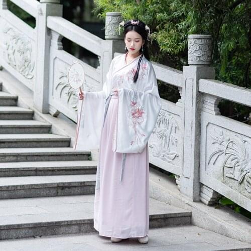 Female antique large size ladies' day-to-day heavy industry wide sleeve embroidery han elements brought waist Ru skirt