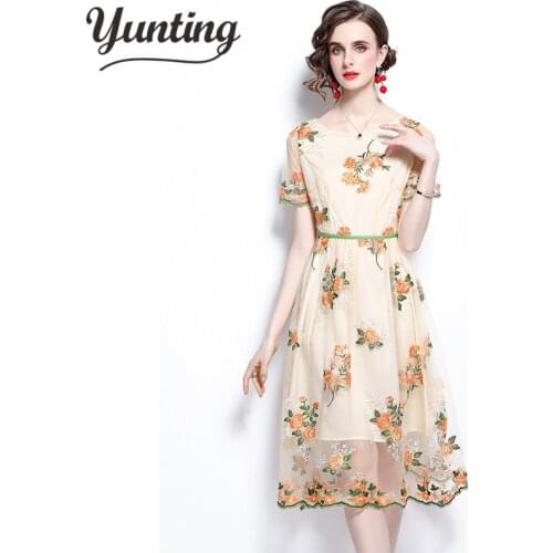 2021 Summer Runway Floral Embroidery Hollow Out Mesh Dress Women O-Neck Short Sleeve Casual A-line Dress