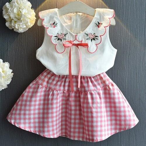 Girls Sets 2020 New Summer Girls Fashion Embroidery Petal Collar Vest T-Shirt + Plaid Skirt Two-Piece Suit