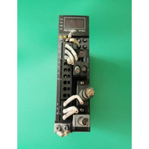 SV-055L1 servo driver , used in good condition . 80% appearance new , good working , free shipping