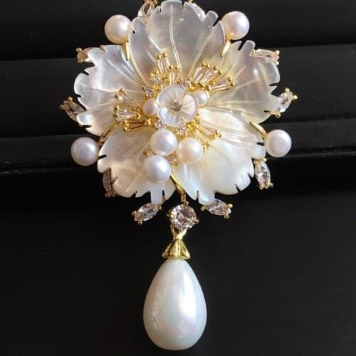 45x70mm New Bling Crystal MOP White Shell Pink Shell Pearl Beads Flower Pins Brooch Pendant